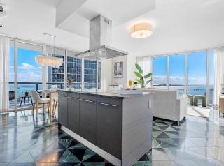 MVR-Relax in Style Above Brickell - 9