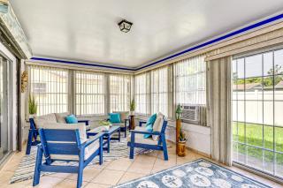 6 Mi to Hudson Beach Port Richey Home with Patio! - Port Richey - 0