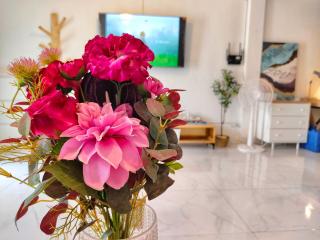 Lovely Suthep Townhouse Near Nimman - 1