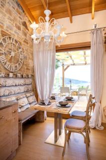 NOUS Village - Aliki - 2