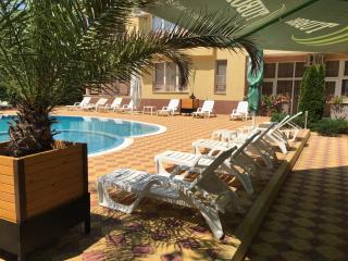 Beatris Family House - Sunny Beach - 3