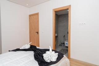 Glorious Garden, Appartement Familial, Face au Stade Ibn Batouta, Espaces Verts, Proche Aéroport, Parking, WIFI, AC, IPTV - Tangier - 5