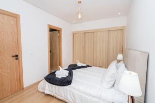 Glorious Garden, Appartement Familial, Face au Stade Ibn Batouta, Espaces Verts, Proche Aéroport, Parking, WIFI, AC, IPTV - Tangier - 9