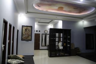 Shrine Guest House - - 4