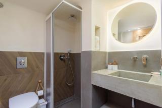 Tulip 2BR Apartment in Gemayze - Beirut - 5