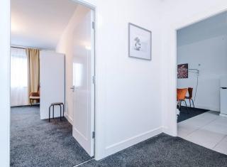 Modern Apartment Sleeps 4 & Free Parking - Manchester - 4