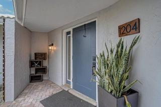 ManaTiki - Bradenton - 2