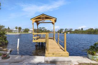 Boaters Dream Rustic Waterfront Retreat - New Port Richey - 7