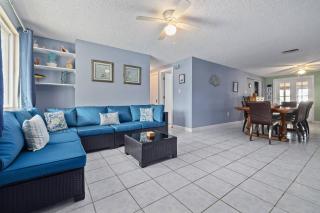 Boaters Dream Rustic Waterfront Retreat - New Port Richey - 2