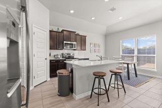 Contractors & Groups 8 Bd 12PPL Near Hospitals Professionally Managed by Stay Albatross - Temple - 9