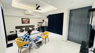 Reebah Inn & Suites - Gurgaon - 1