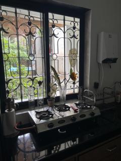 Serene stay in chuim near carter road - Mumbai - 9