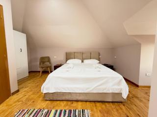 GenAl Apartaments - Tirana - 8