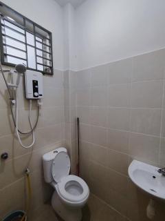 Homestay Temerloh Near Hospital 4Bedroom 2Aircond - Temerloh - 4