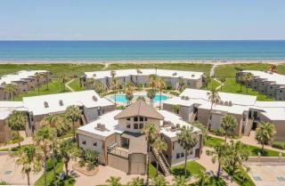 Private Garden Patio Near Pool Beachfront Resort - 6