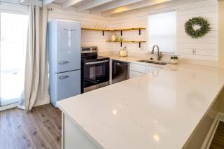 Stylish 2BR n Old Town Greenwood - Greenwood - 3