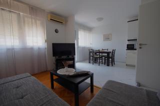 Sweet Suite Split - 8