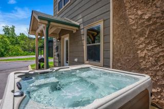 Bear Family Cabin by Avada Properties - 8