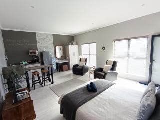 Silver Oaks Airbnb - Langebaan - 3