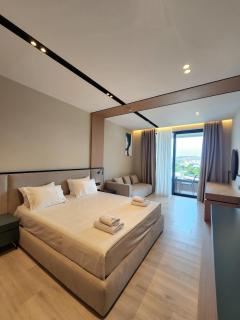Green Light Hotel - 1