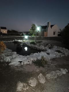 Silver Oaks Luxury Guest Cottage - 6