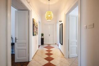 AAA Apartments & Rooms with free parking - 8