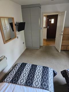 2br-sleeps4-pool-freeparking-trenythonestate - Par - 4