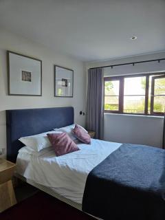2br-sleeps4-pool-freeparking-trenythonestate - Par - 2