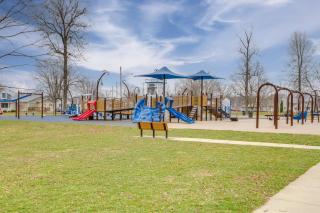 Walk to Beach & Dtwn! Port Clinton Home - Port Clinton - 2