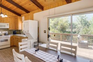 Mountain-View Haven with Deck in Pine Mountain Club - Frazier Park - 4