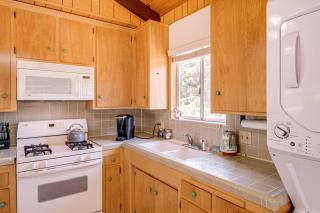 Mountain-View Haven with Deck in Pine Mountain Club - Frazier Park - 2