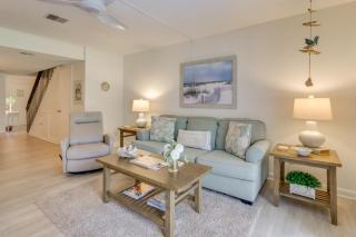 Steps to Beach and Pool Hilton Head Island Condo! - Hilton Head Island - 0