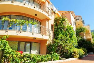 Apartment with pool - 4