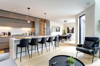 Historic Charm Overlooking Parc Lafontaine - Montreal - 9