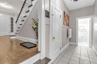 New Close to Falls Beautiful Spacious Parking Air Conditioning - Niagara Falls - 4