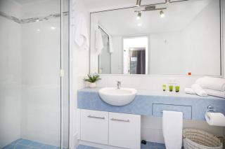 Tropical Comfort Pool and Stunning Esplanade - Cairns - 2