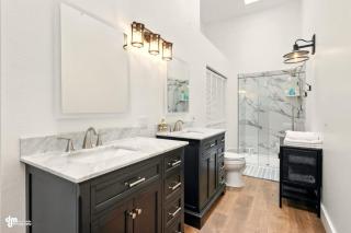 575) Sleeps 8,Fire Pit,Walk to Lake - Anchorage - 3