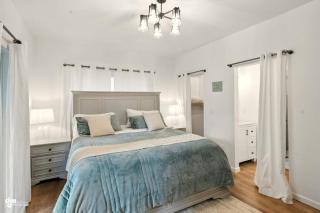 575) Sleeps 8,Fire Pit,Walk to Lake - Anchorage - 1