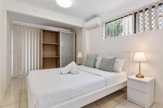 Great Value and Comfort Family Home 5 mins to Shops - 4