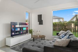 Family 4BR Retreat Big Yard 2 Level Comfort - Rochedale - 9