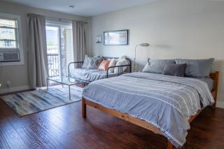 Dogwood Suite 2 Beds and Walkable to Lake - Harrison Hot Springs - 2