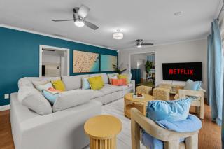 Sleeps 12 Heated Pool Pickleball Hot Tub Fire Pit - Largo - 1
