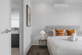 Spacious 5BR Family Home Park Ridge Comfort - 6