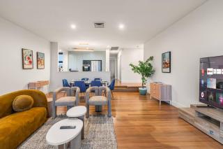 Story Bridge and Riverview 2 Carparks Modern Apt - Brisbane - 3