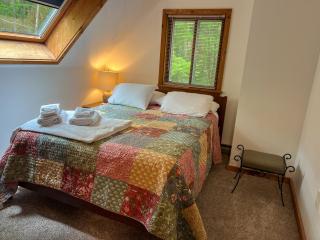 Cozy New Hampshire Retreat Near Attitash Mountain - 1