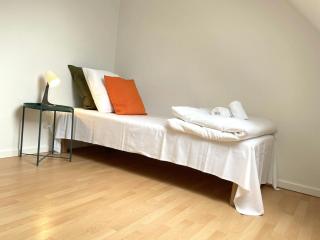 Spacious Apartment for 4 - 2