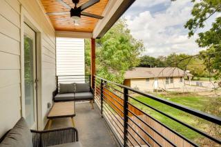 Dallas Urban Oasis with 2 Balconies - Dallas - 7