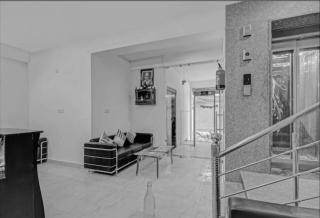 Singh residency - Jāmb - 1