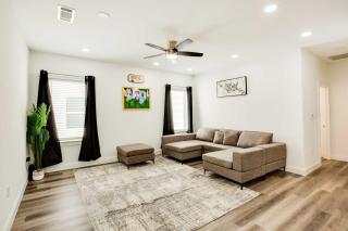Dallas Urban Oasis with 2 Balconies - Dallas - 5