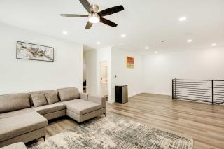 Dallas Urban Oasis with 2 Balconies - Dallas - 4
